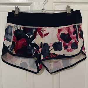 Lululemon Speed Shorts Size 4 Floral Women's Shorts limited edition